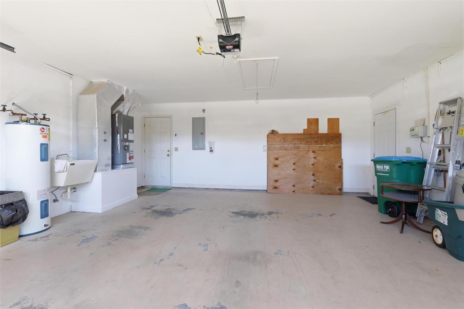 DELTONA LAKES UNIT 08 - Residential