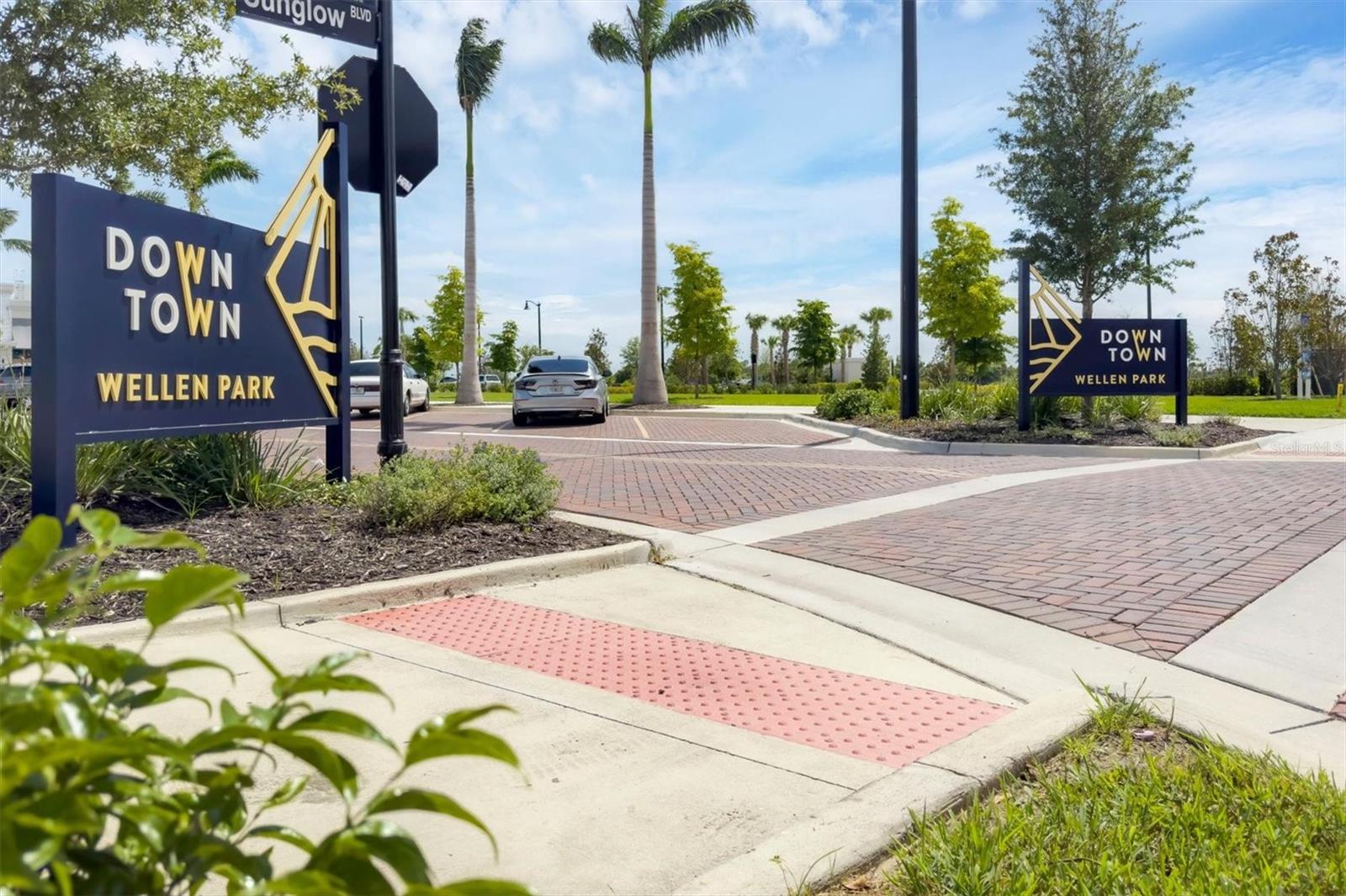 WELLEN PARK GOLF AND COUNTRY CLUB - Residential