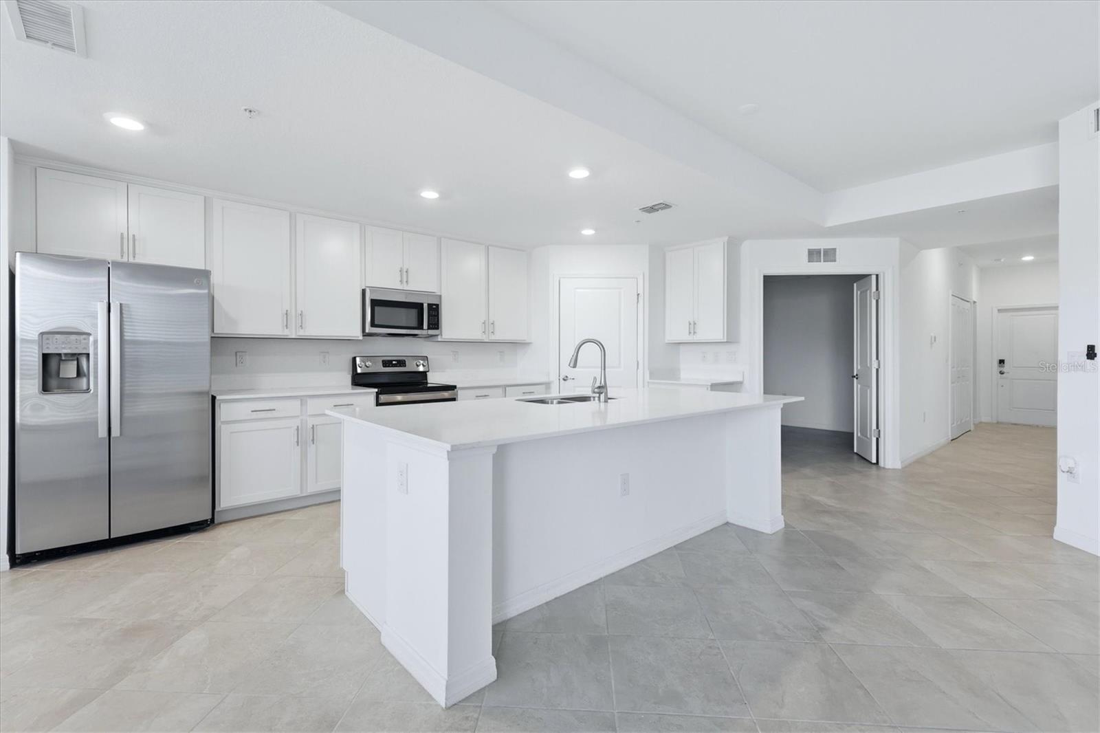 WELLEN PARK GOLF AND COUNTRY CLUB - Residential