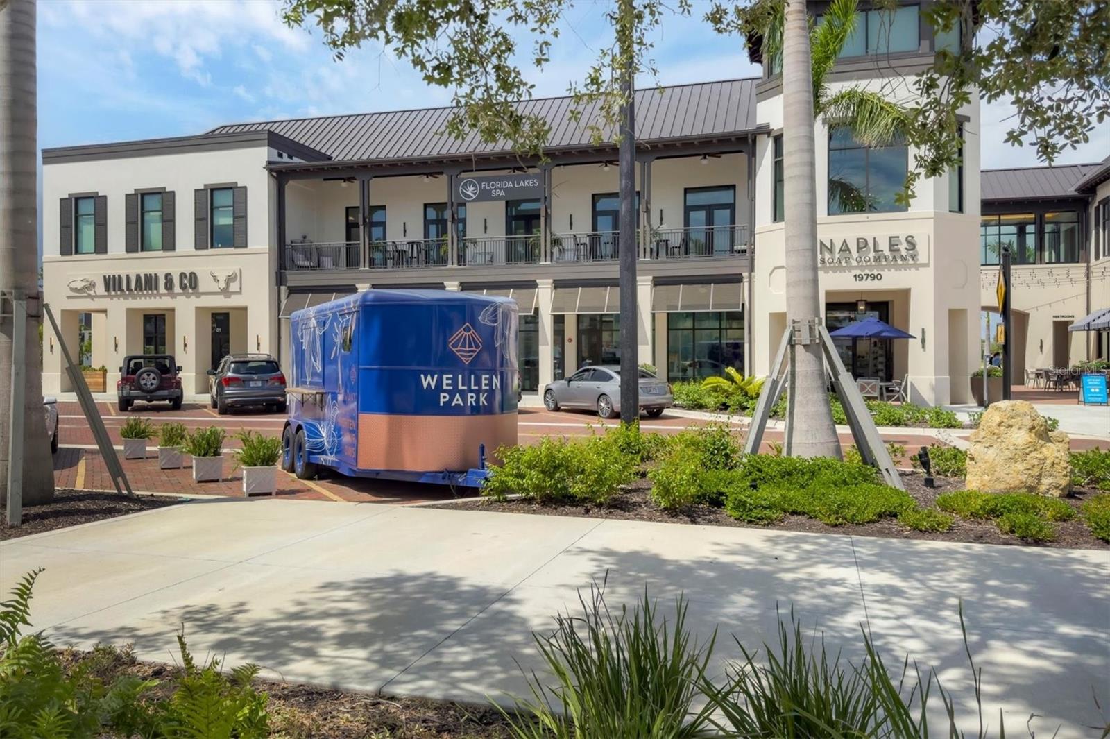 WELLEN PARK GOLF AND COUNTRY CLUB - Residential