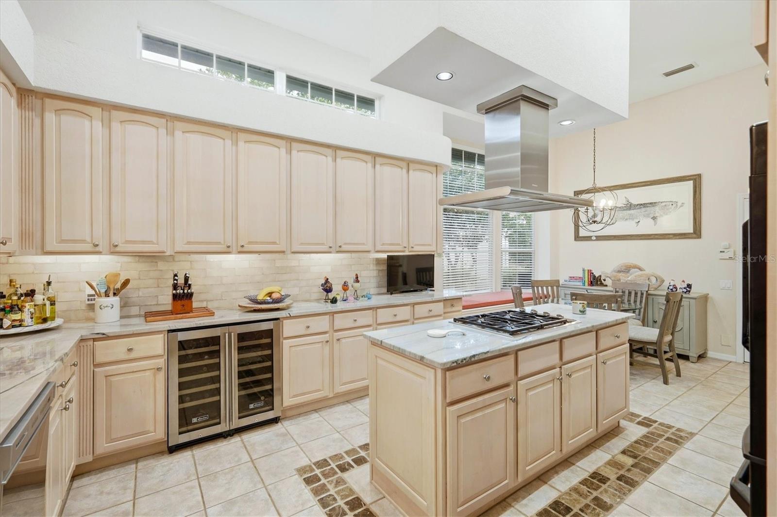 UNIVERSITY PARK COUNTRY CLUB - Residential