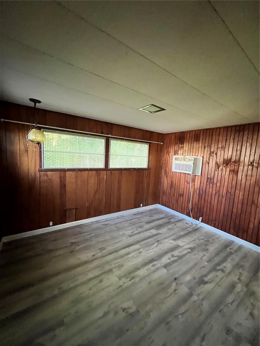 TRI-PAR ESTATES - Residential