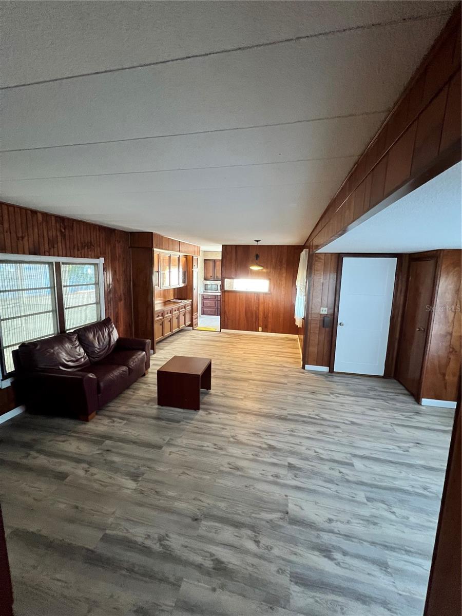 TRI-PAR ESTATES - Residential