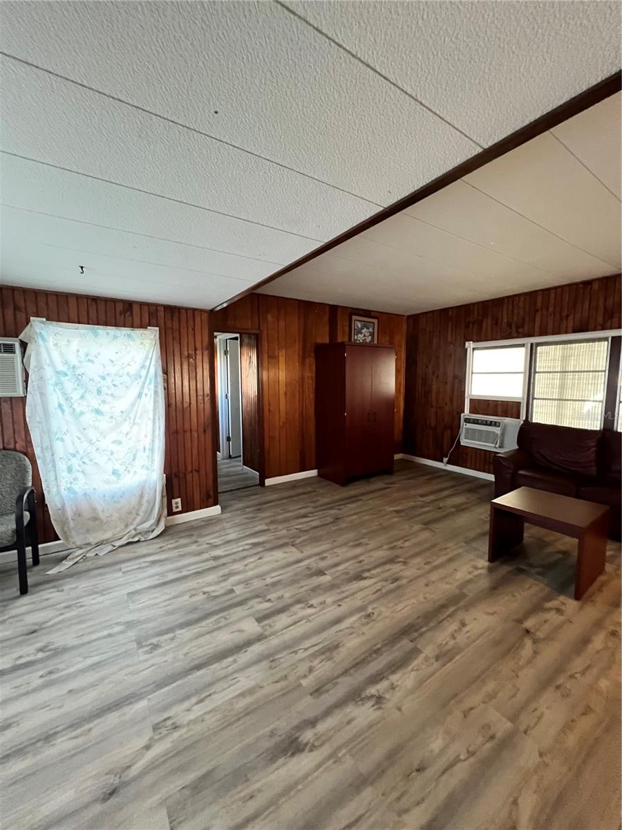 TRI-PAR ESTATES - Residential