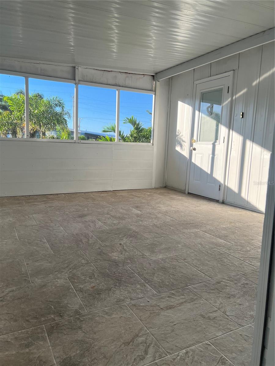 TRI-PAR ESTATES - Residential