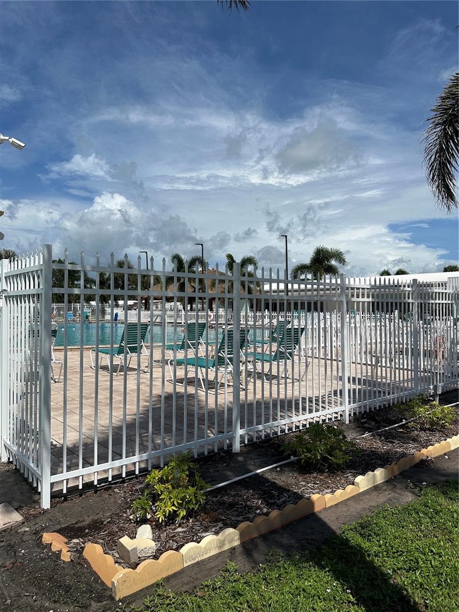 TRI-PAR ESTATES - Residential