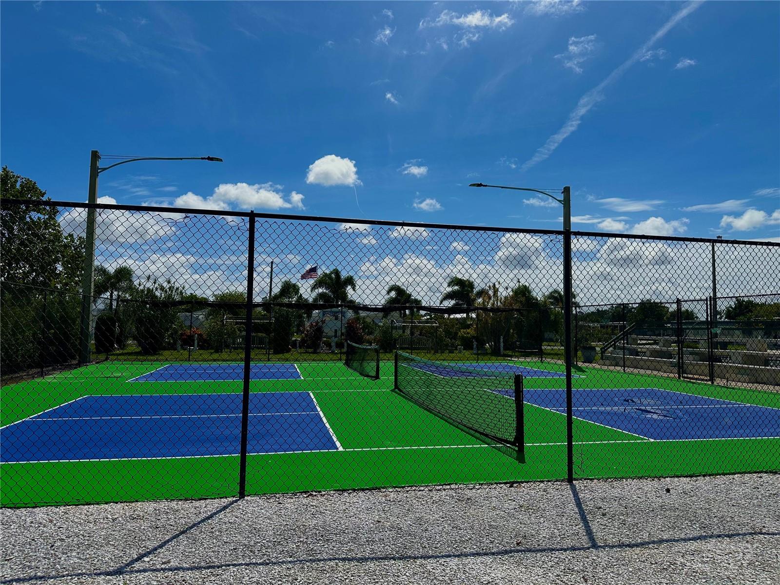 TRI-PAR ESTATES - Residential