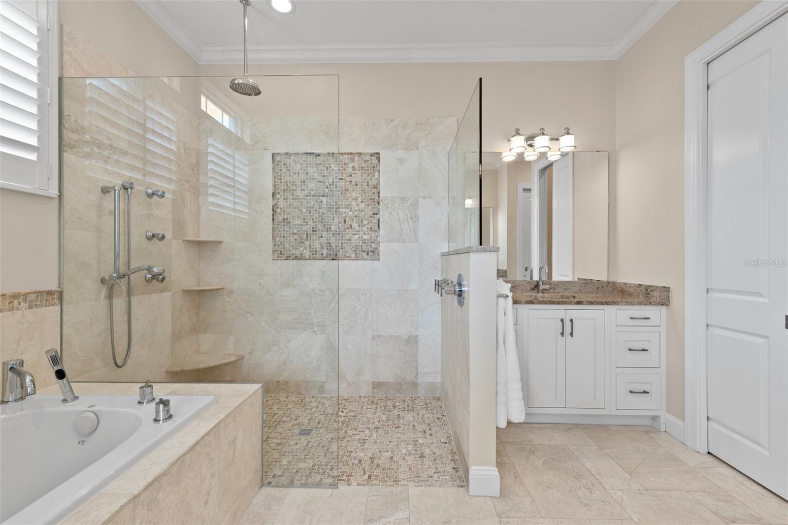 SIESTA/ROCKS - Residential