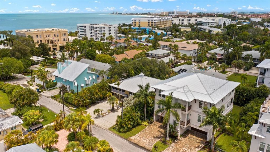 Photo of 1021 Crescent Street #1, Sarasota, FL 34242 (MLS # A4676253)