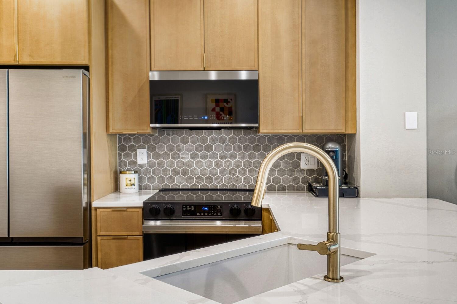 ISLAND WALK A CONDO - Residential