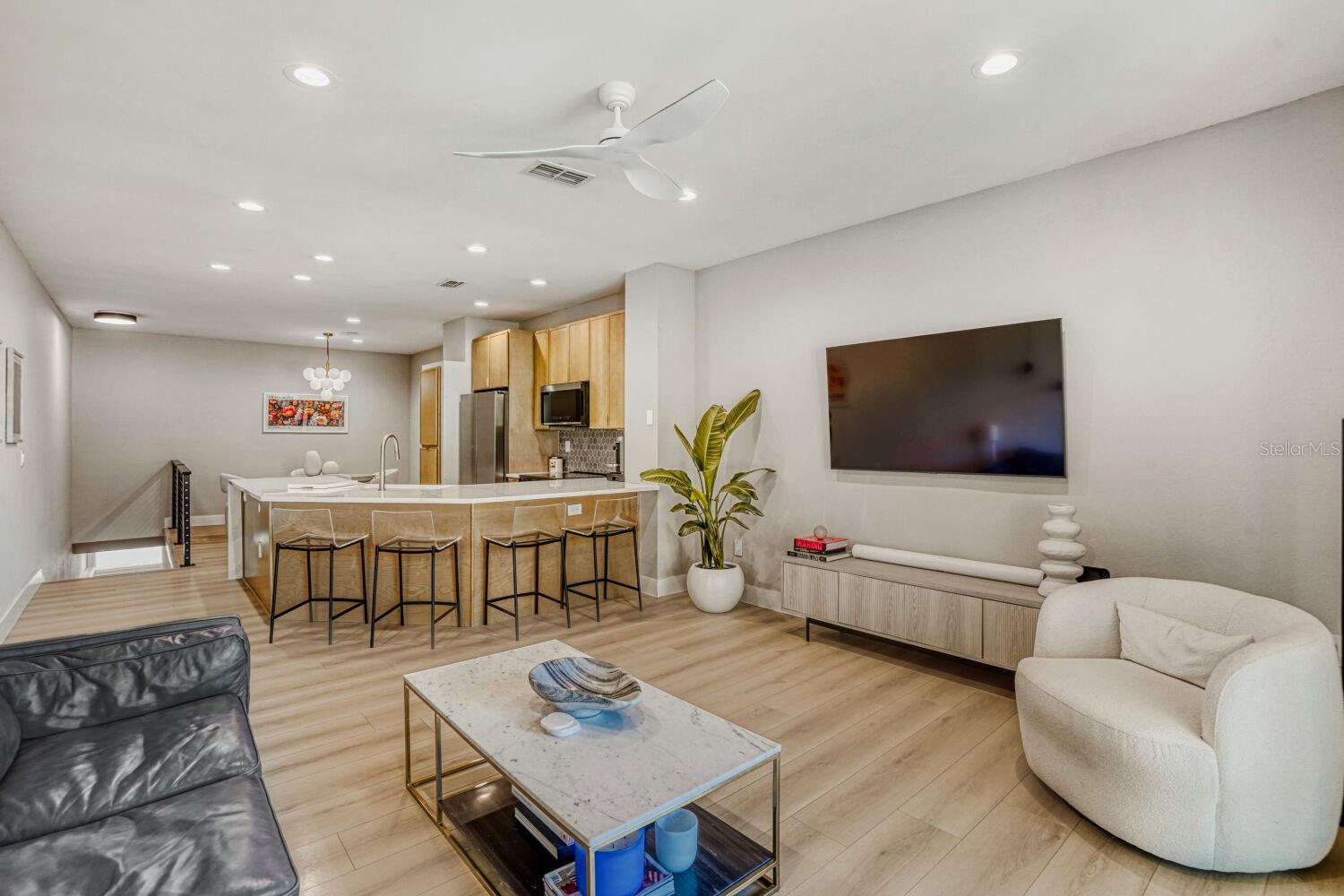 ISLAND WALK A CONDO - Residential