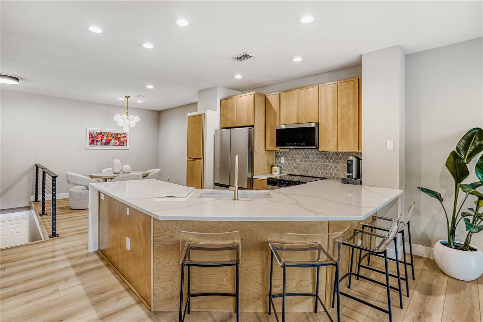 ISLAND WALK A CONDO - Residential