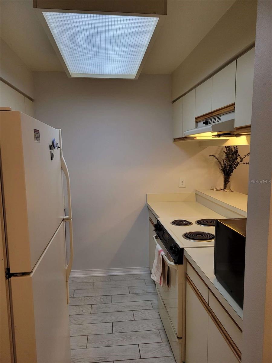 4835 WINSLOW BEACON 46