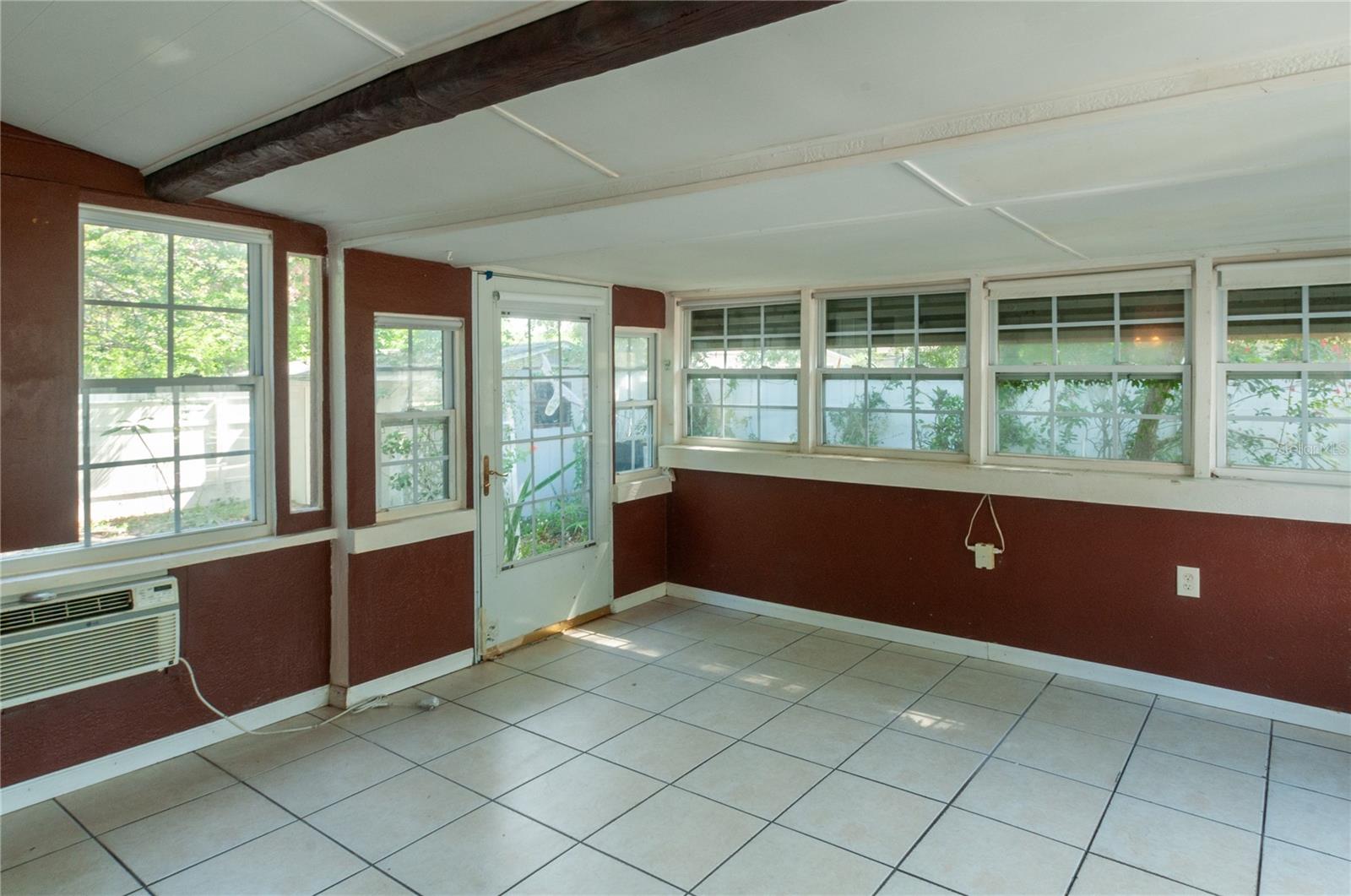 TAMPA OVERLOOK - Residential
