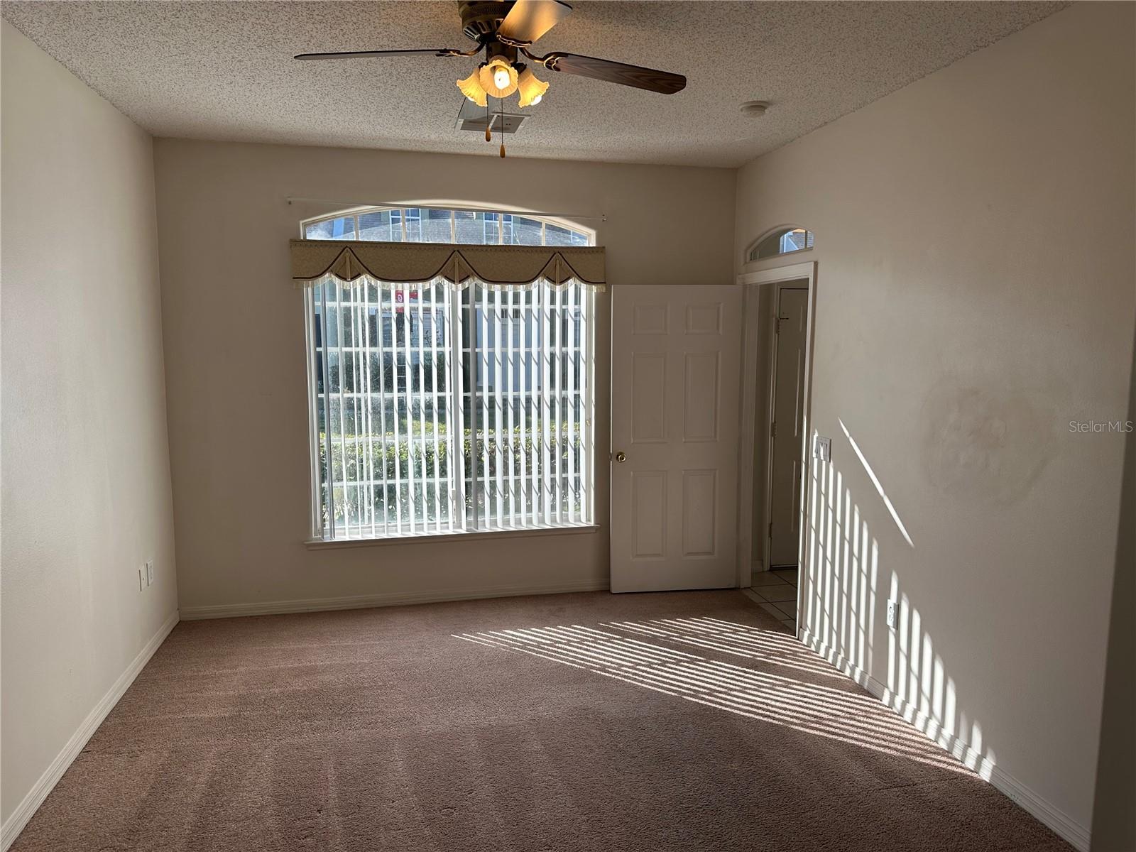 ISLAND WALK - Residential Lease