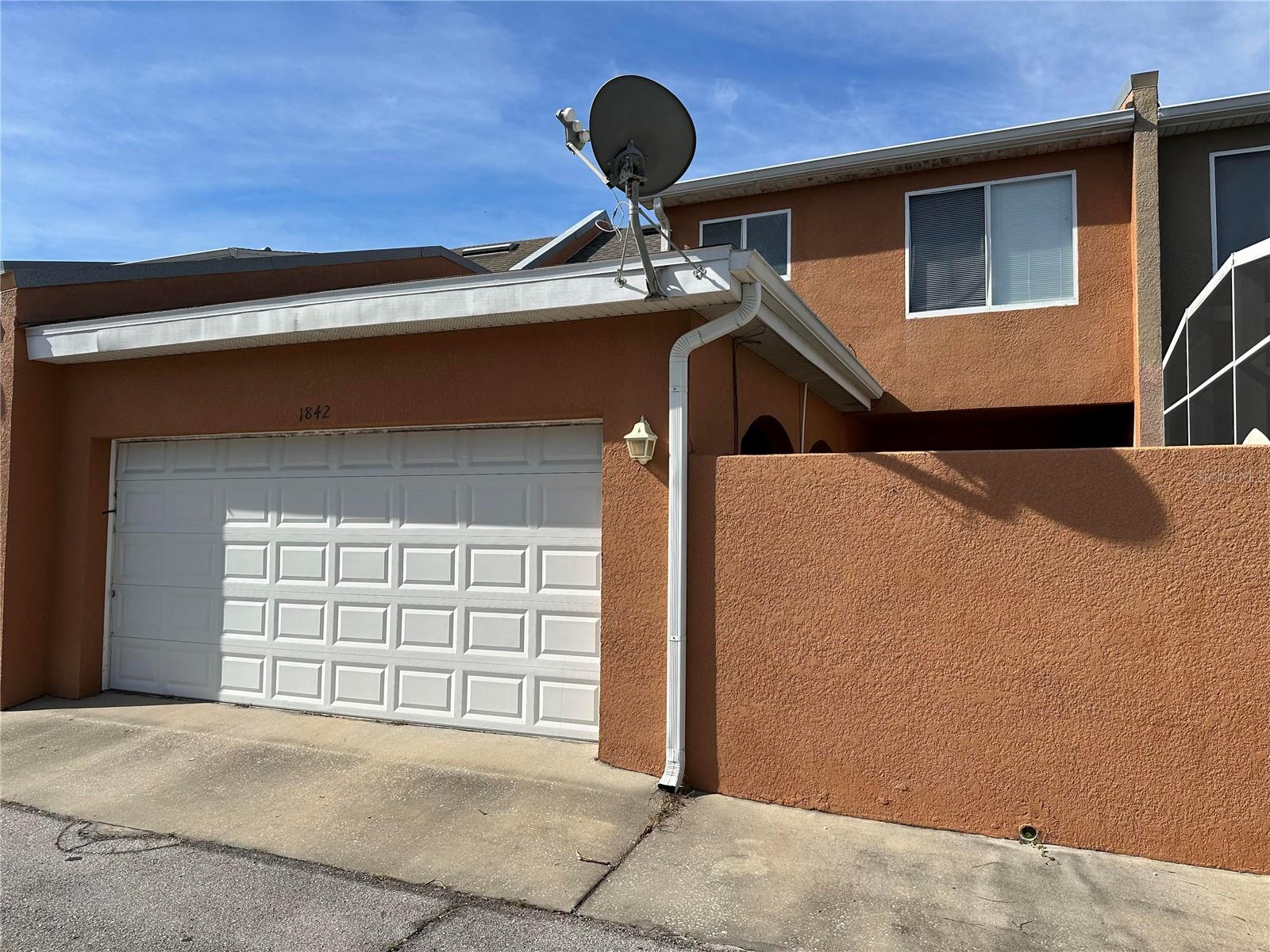 ISLAND WALK - Residential Lease