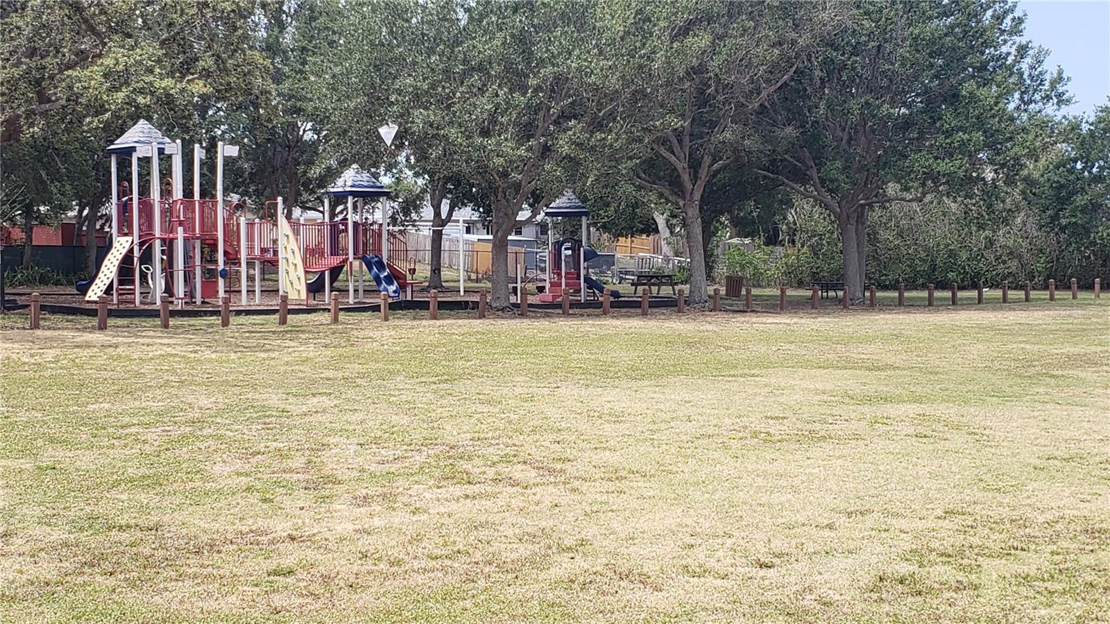 HERITAGE PINES - Residential