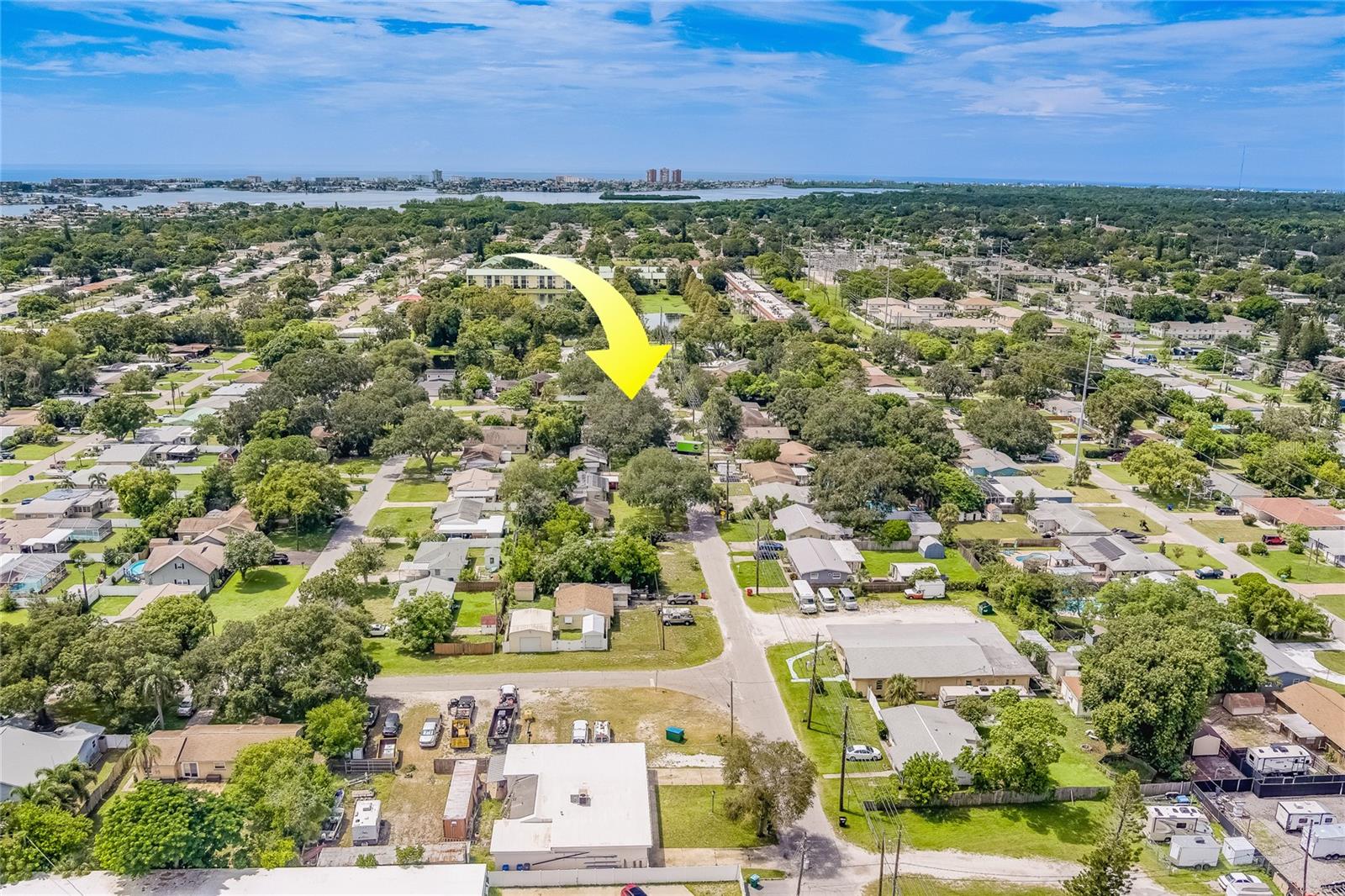 ROBERTSONS R E - Residential Lease