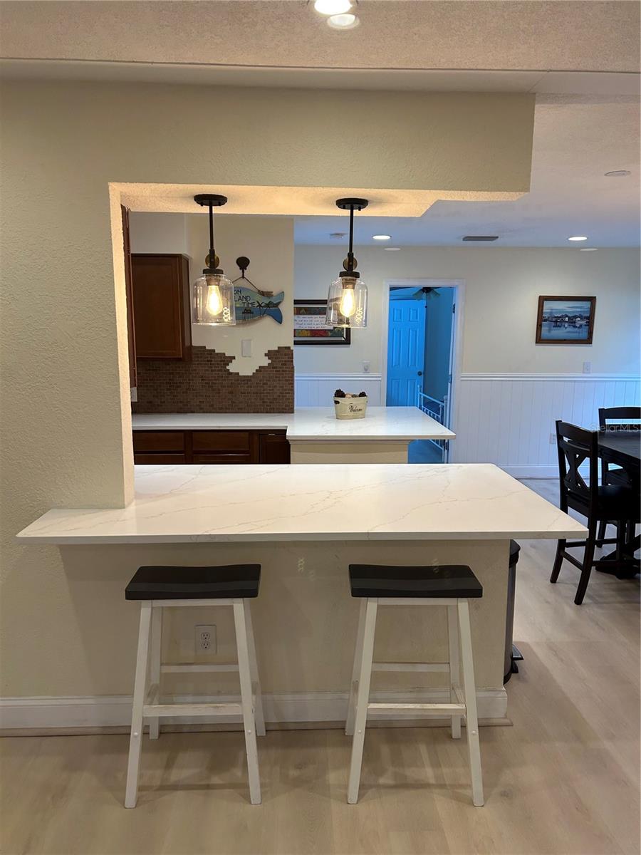 ROBERTSONS R E - Residential Lease
