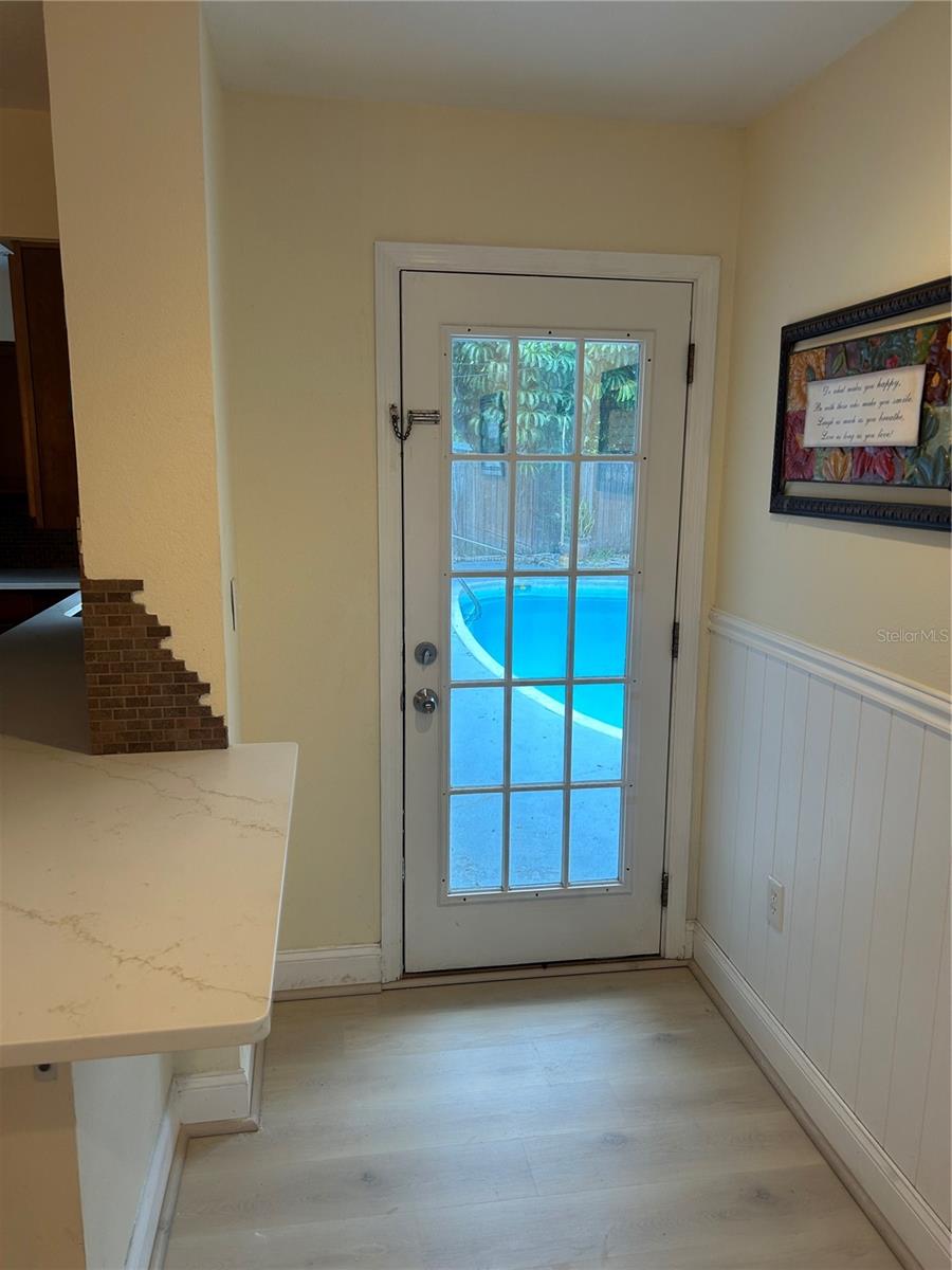ROBERTSONS R E - Residential Lease