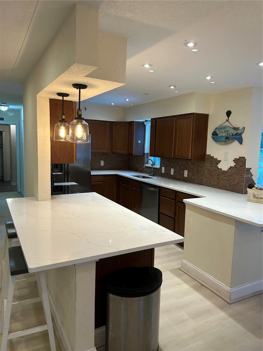 ROBERTSONS R E - Residential Lease