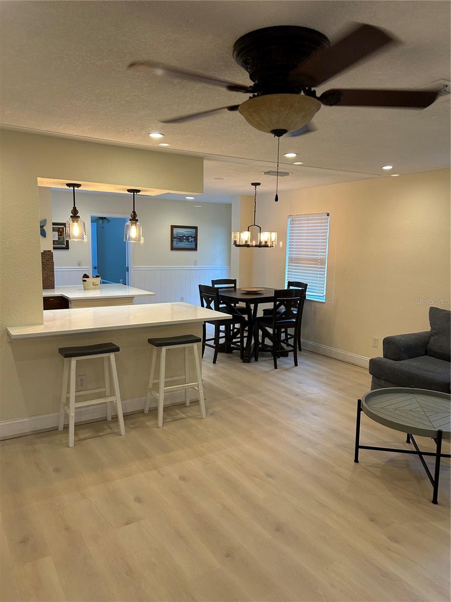 ROBERTSONS R E - Residential Lease