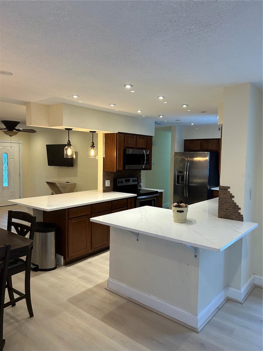 ROBERTSONS R E - Residential Lease