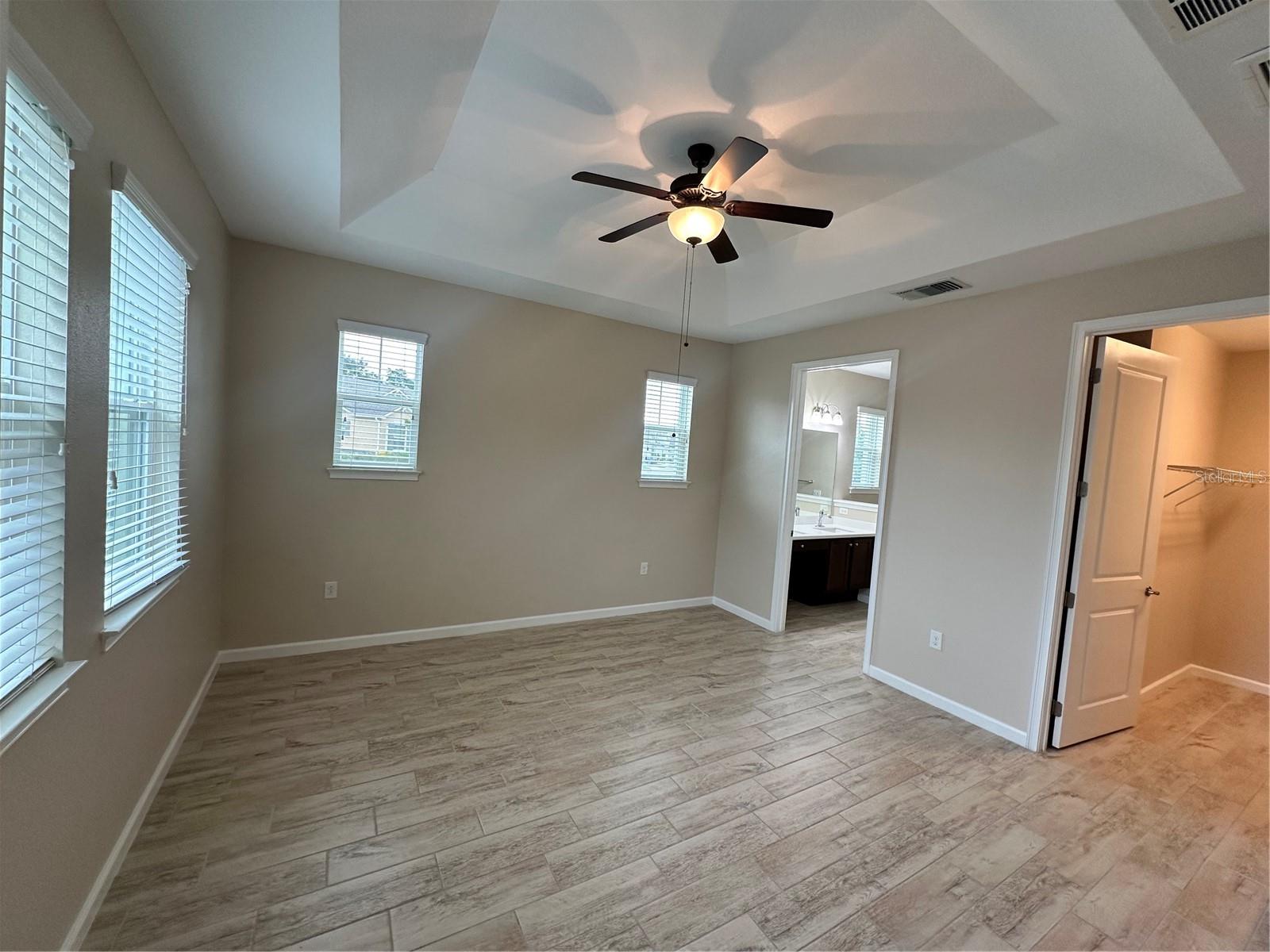 ENCLAVE/FRST LAKES - Residential Lease