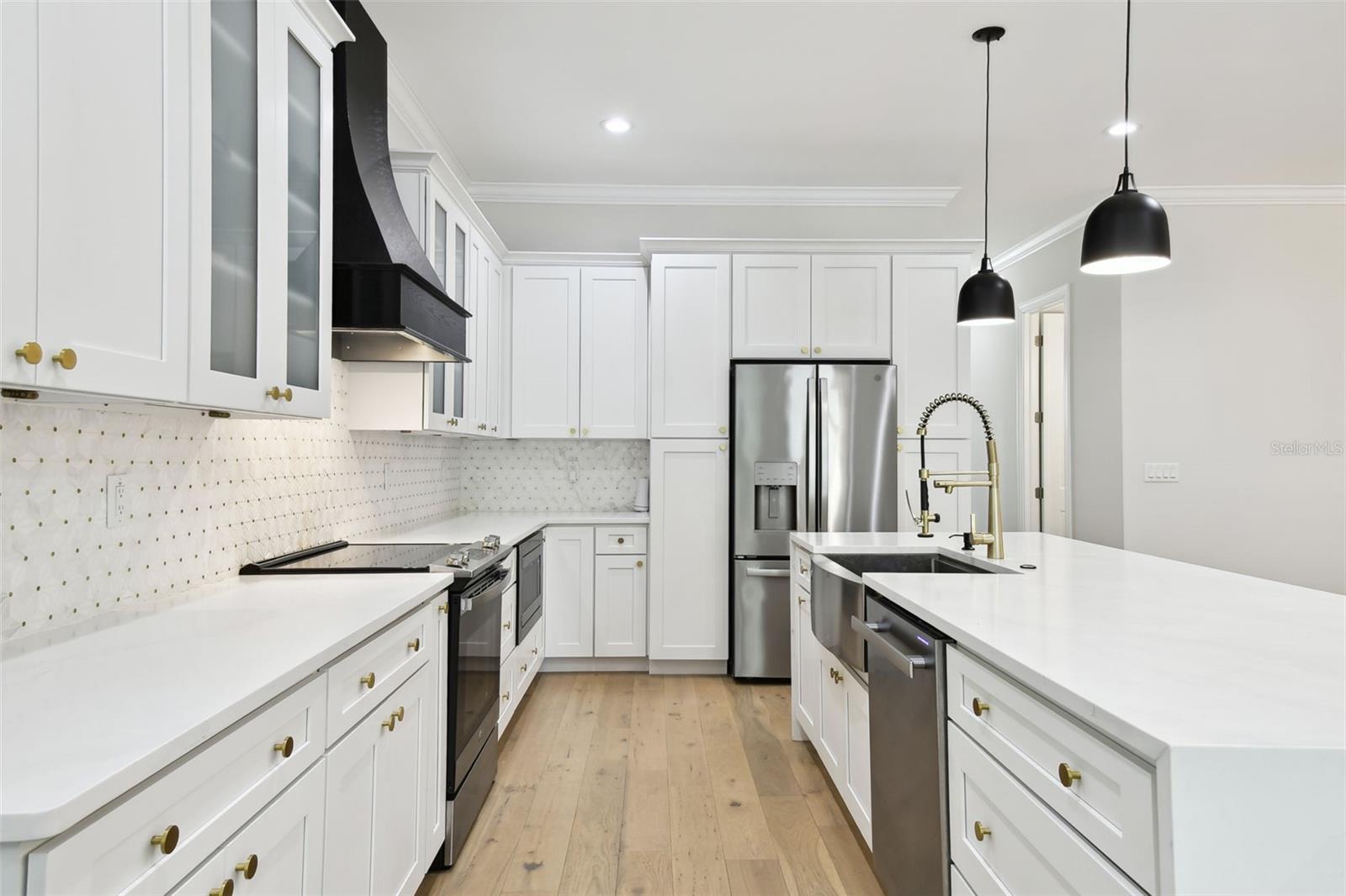 MAC DILL HEIGHTS - Residential