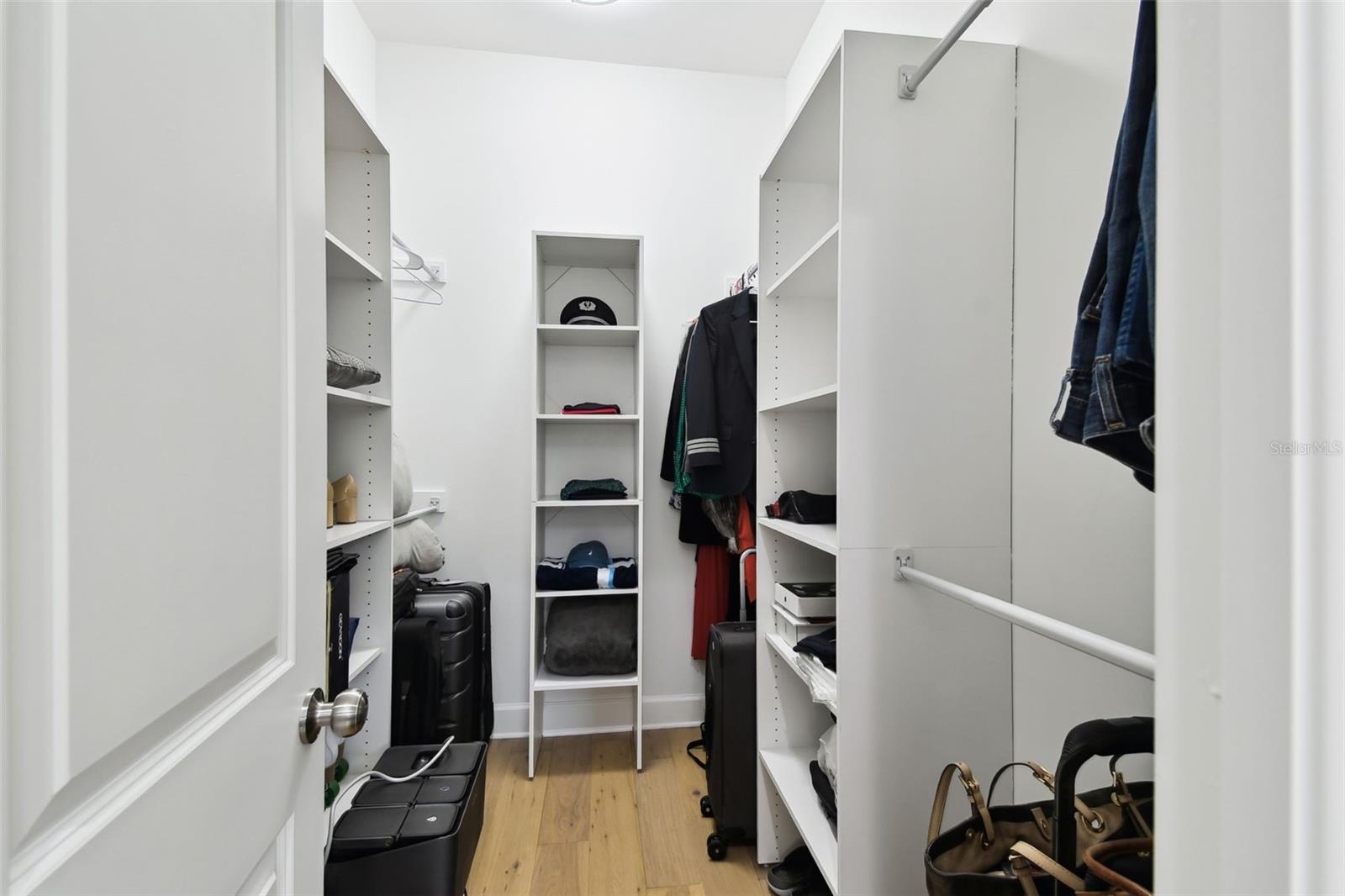 MAC DILL HEIGHTS - Residential