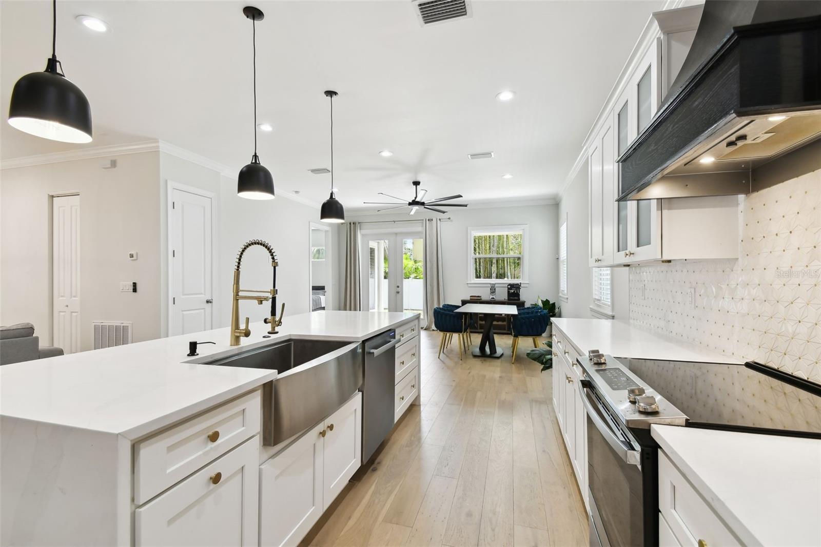 MAC DILL HEIGHTS - Residential