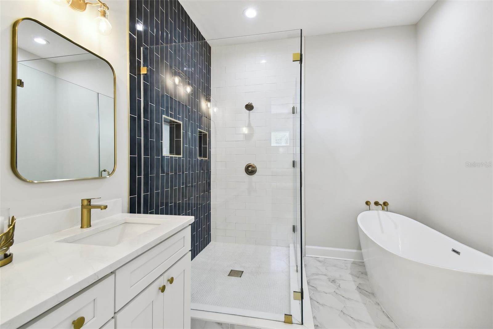 MAC DILL HEIGHTS - Residential