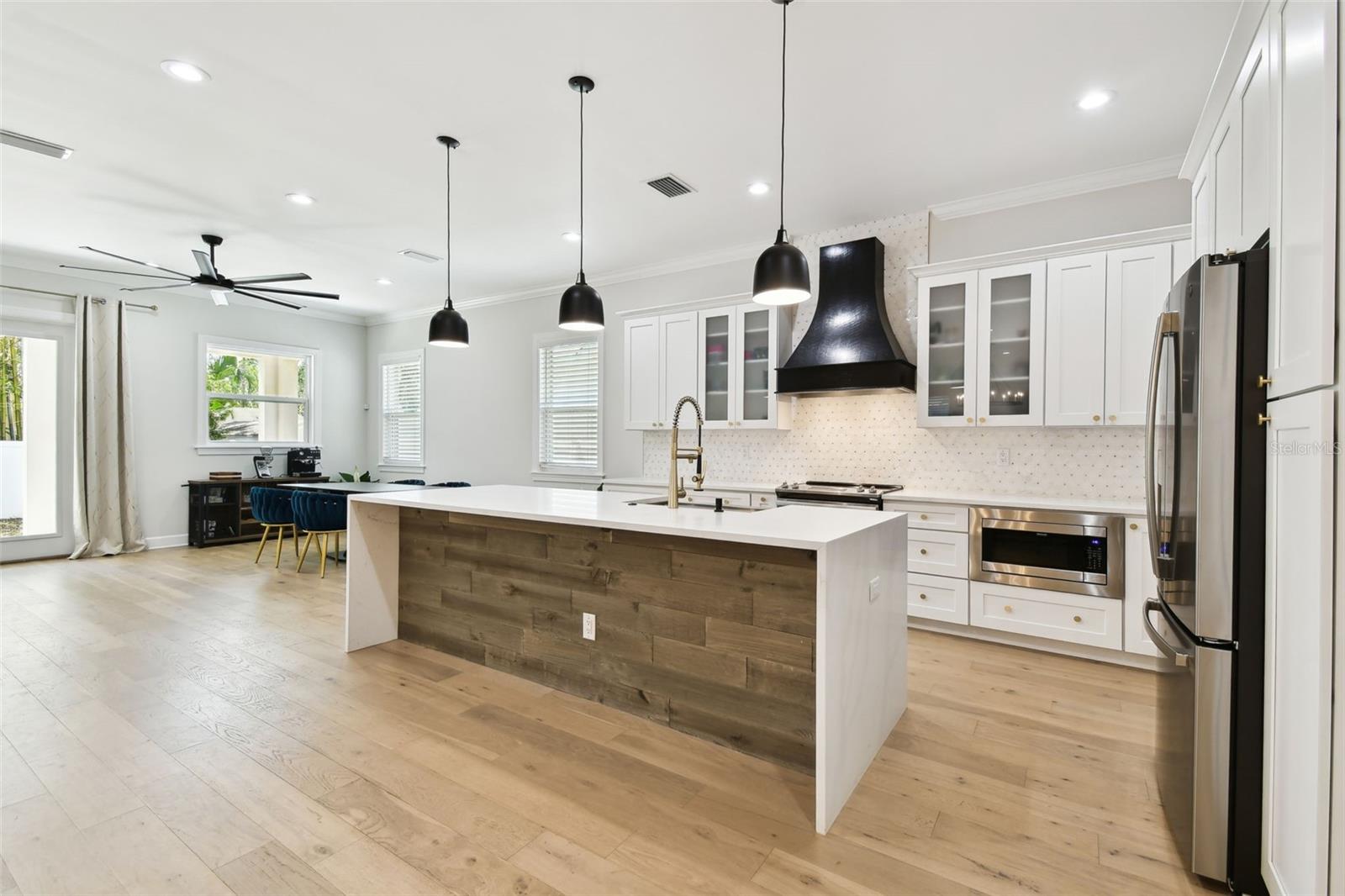 MAC DILL HEIGHTS - Residential