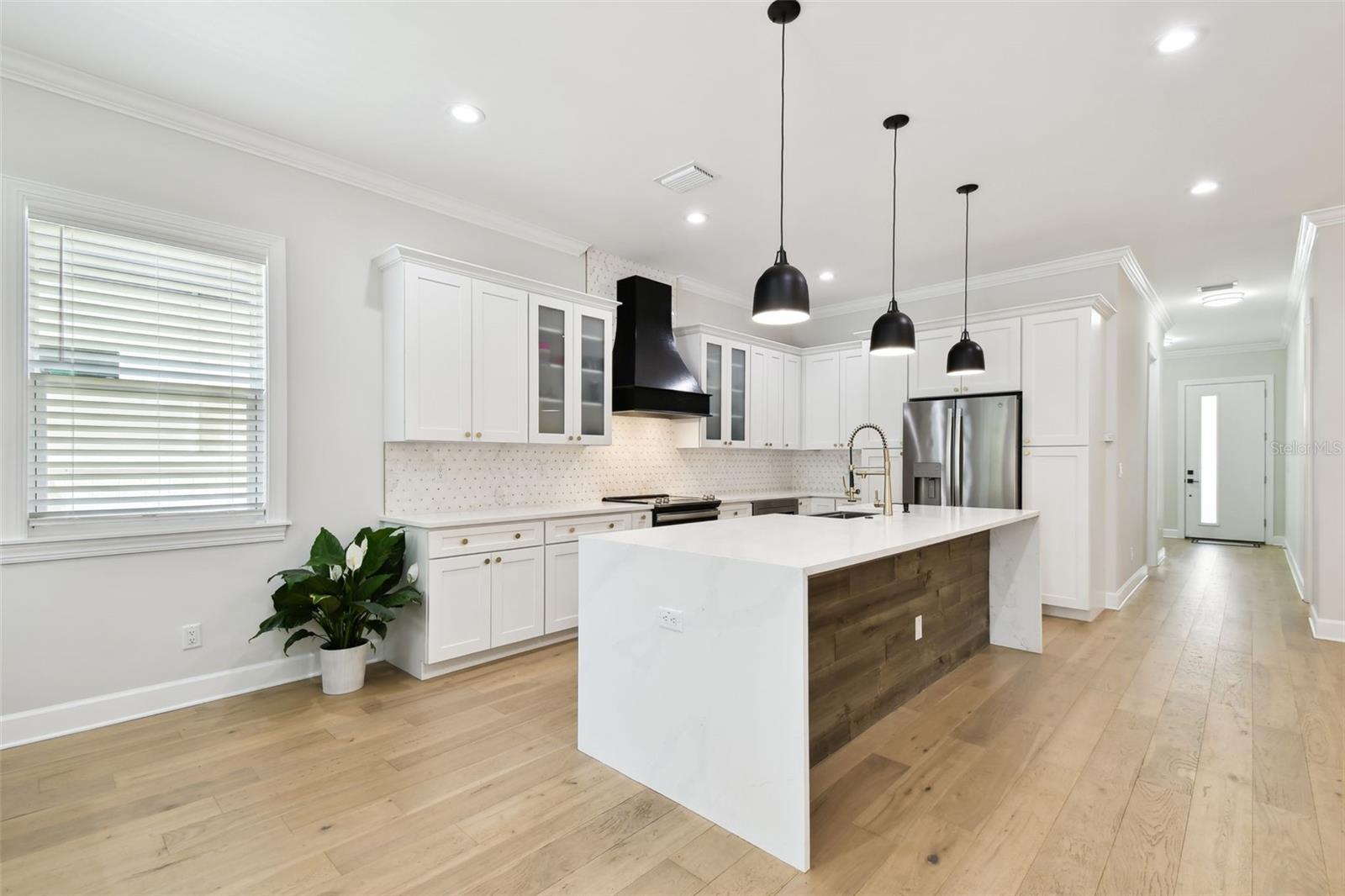 MAC DILL HEIGHTS - Residential