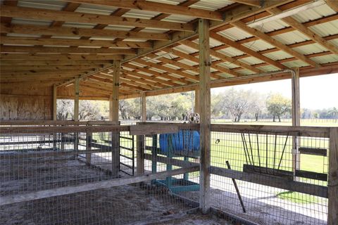 A home in LAKE WALES