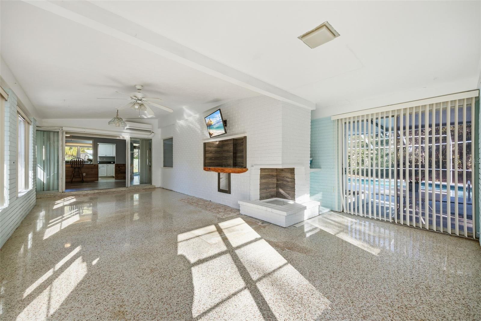 WARREN ESTATES - Residential