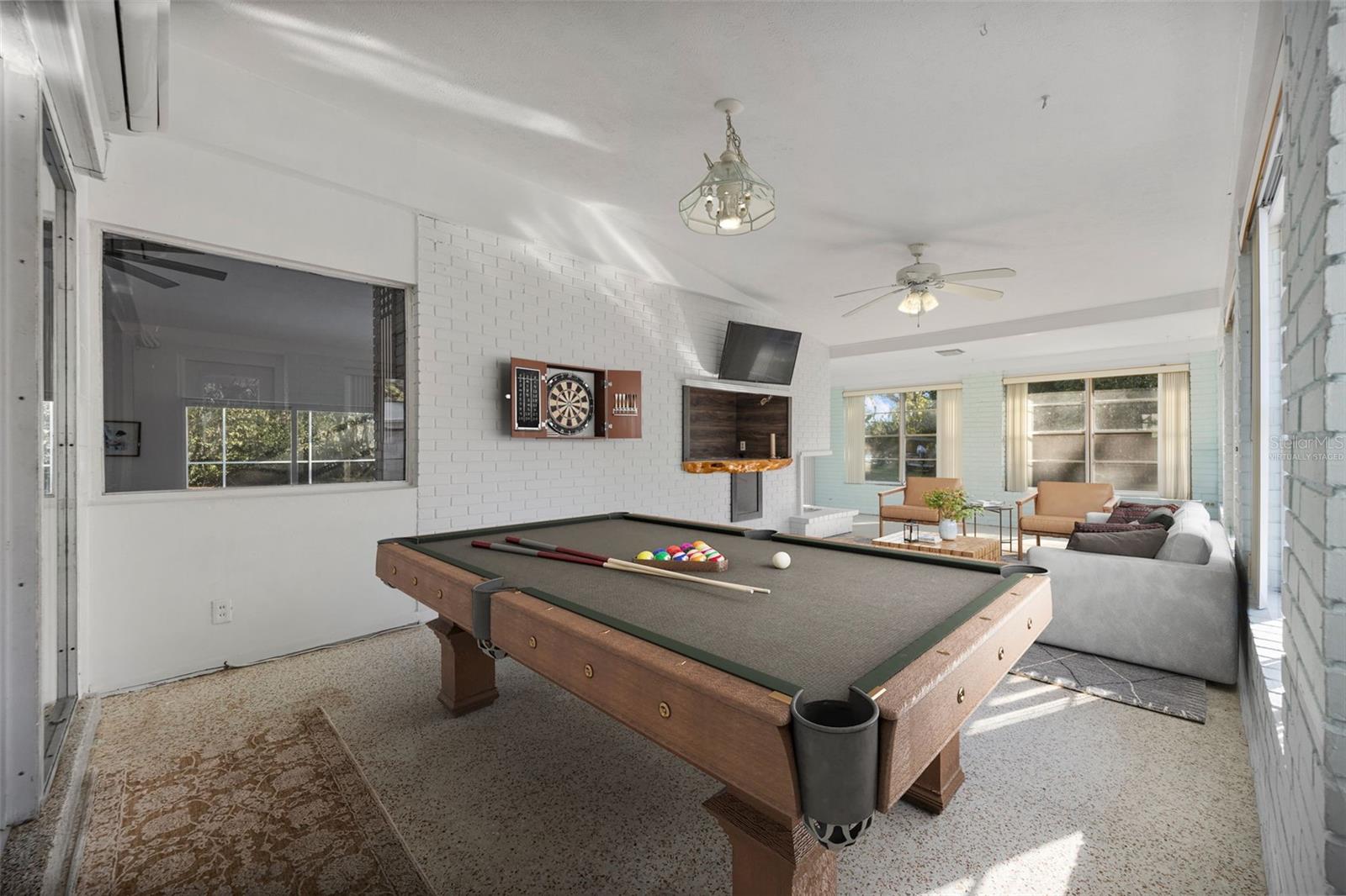 WARREN ESTATES - Residential