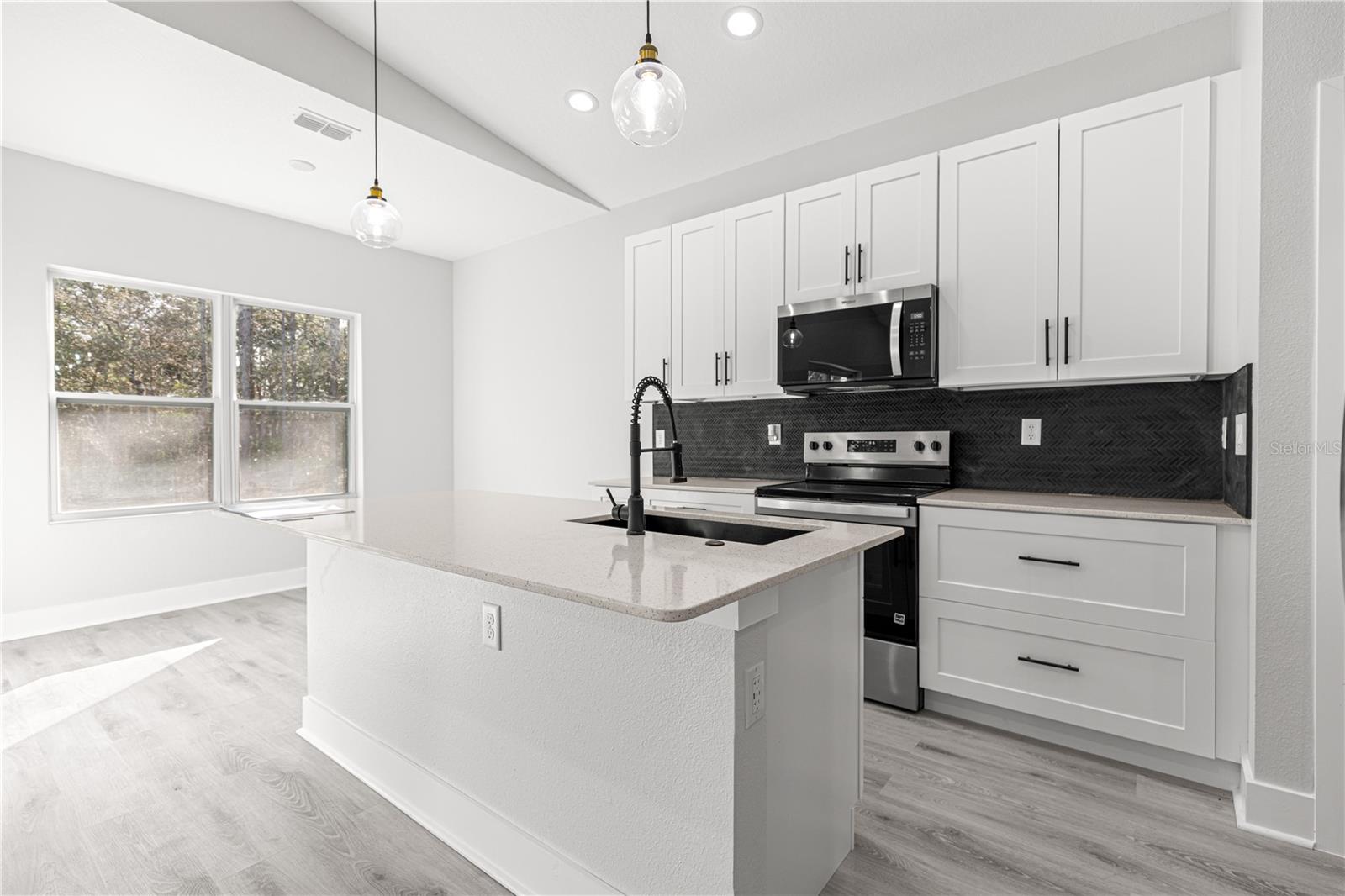 ROLLING HILLS UN 01 - Residential