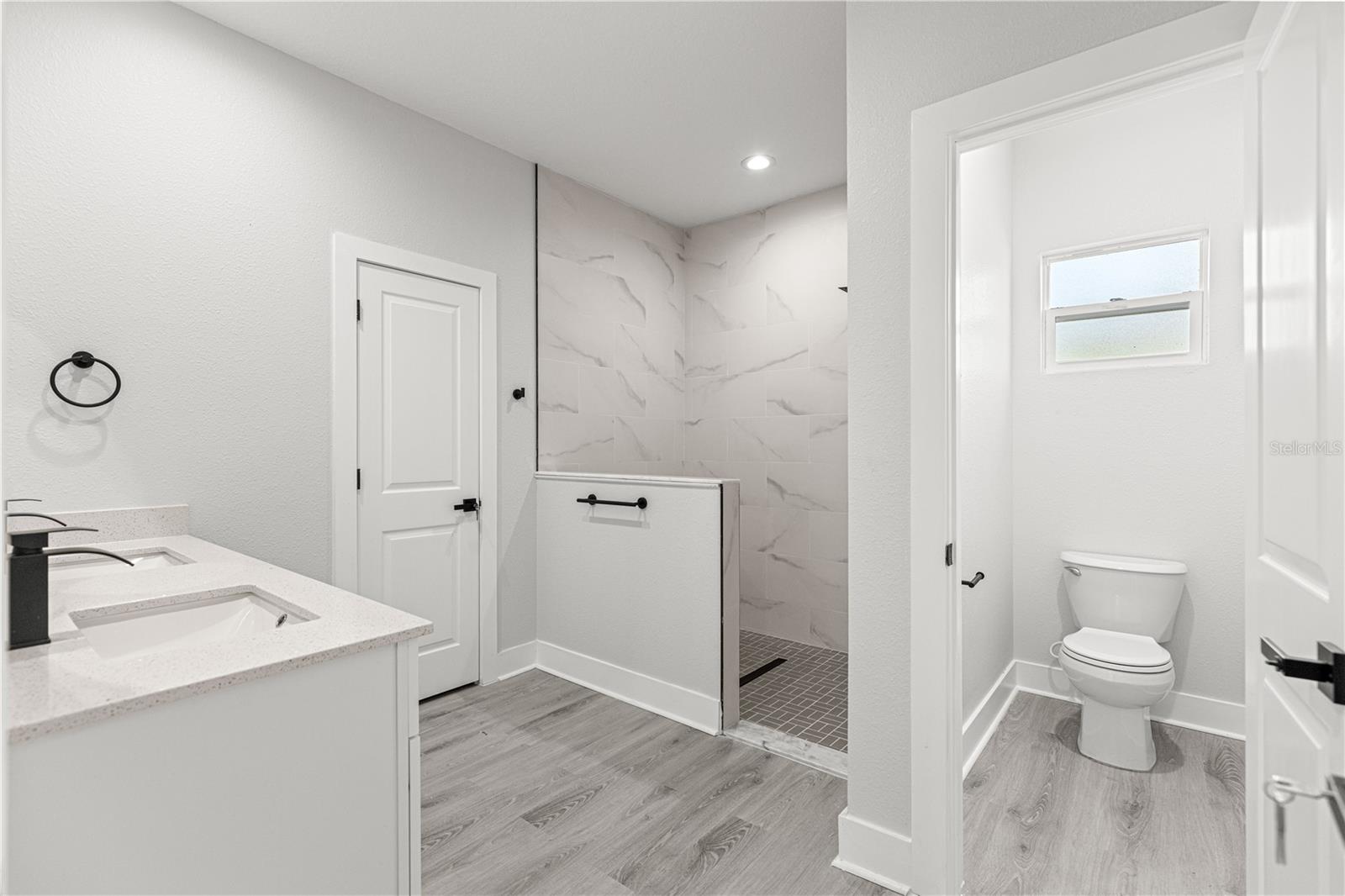 ROLLING HILLS UN 01 - Residential