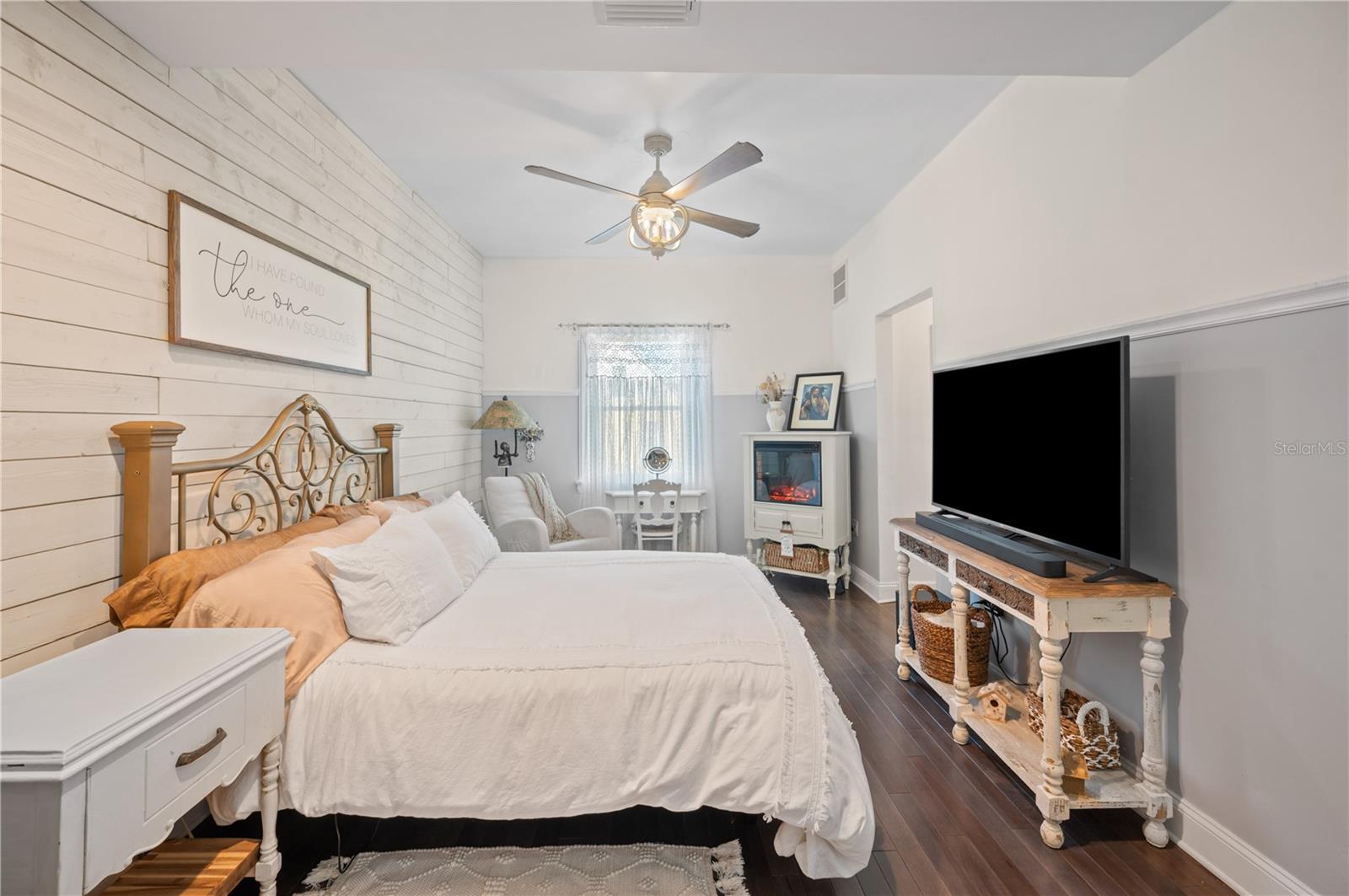 HOOKERS SUB - Residential