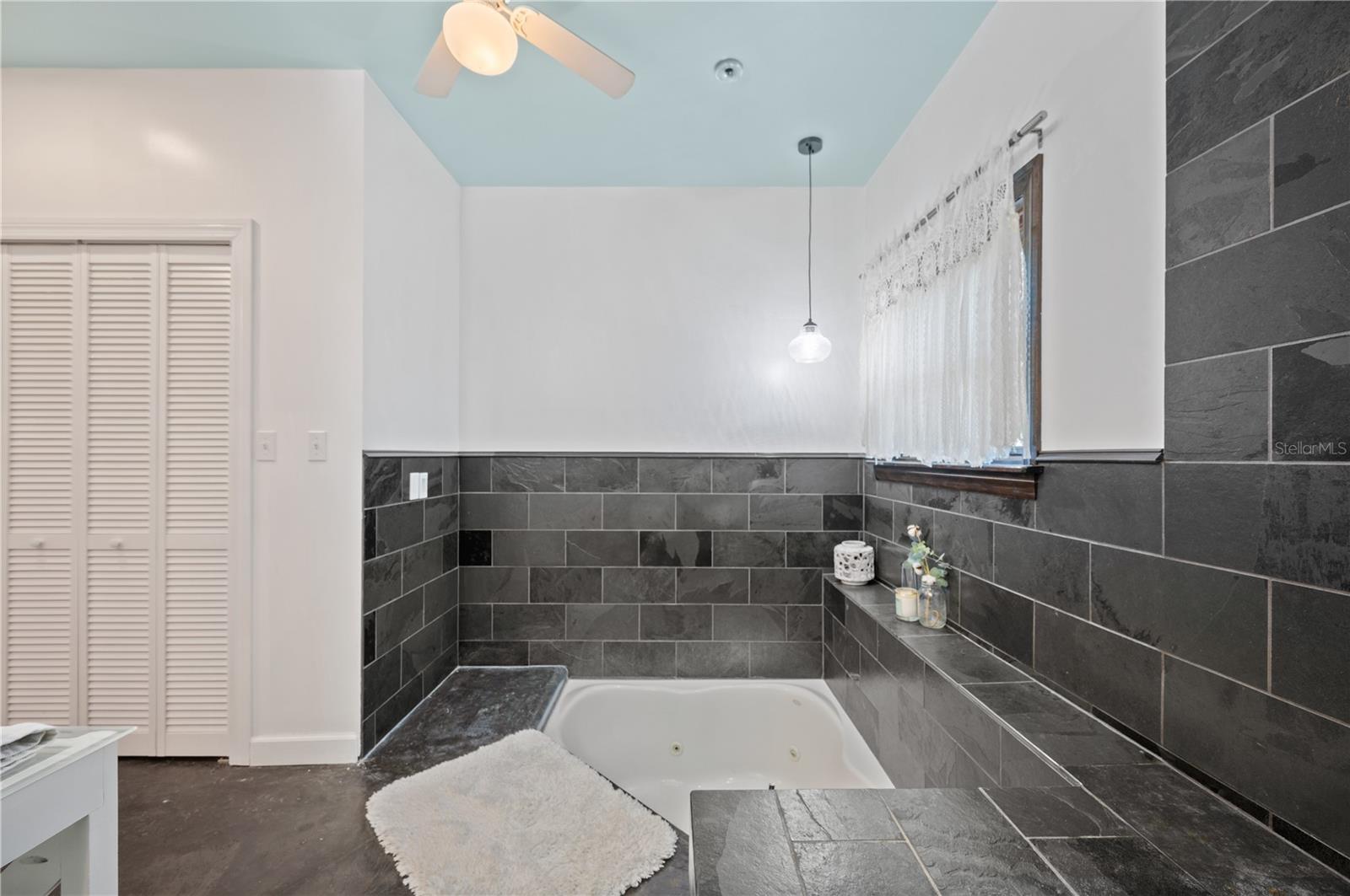 HOOKERS SUB - Residential