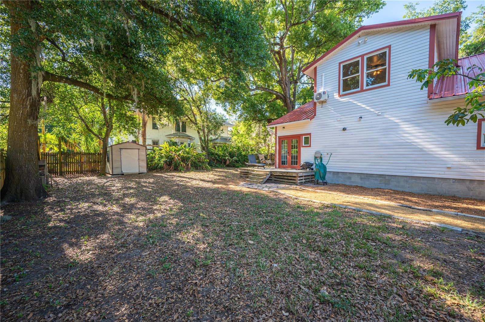 HOOKERS SUB - Residential