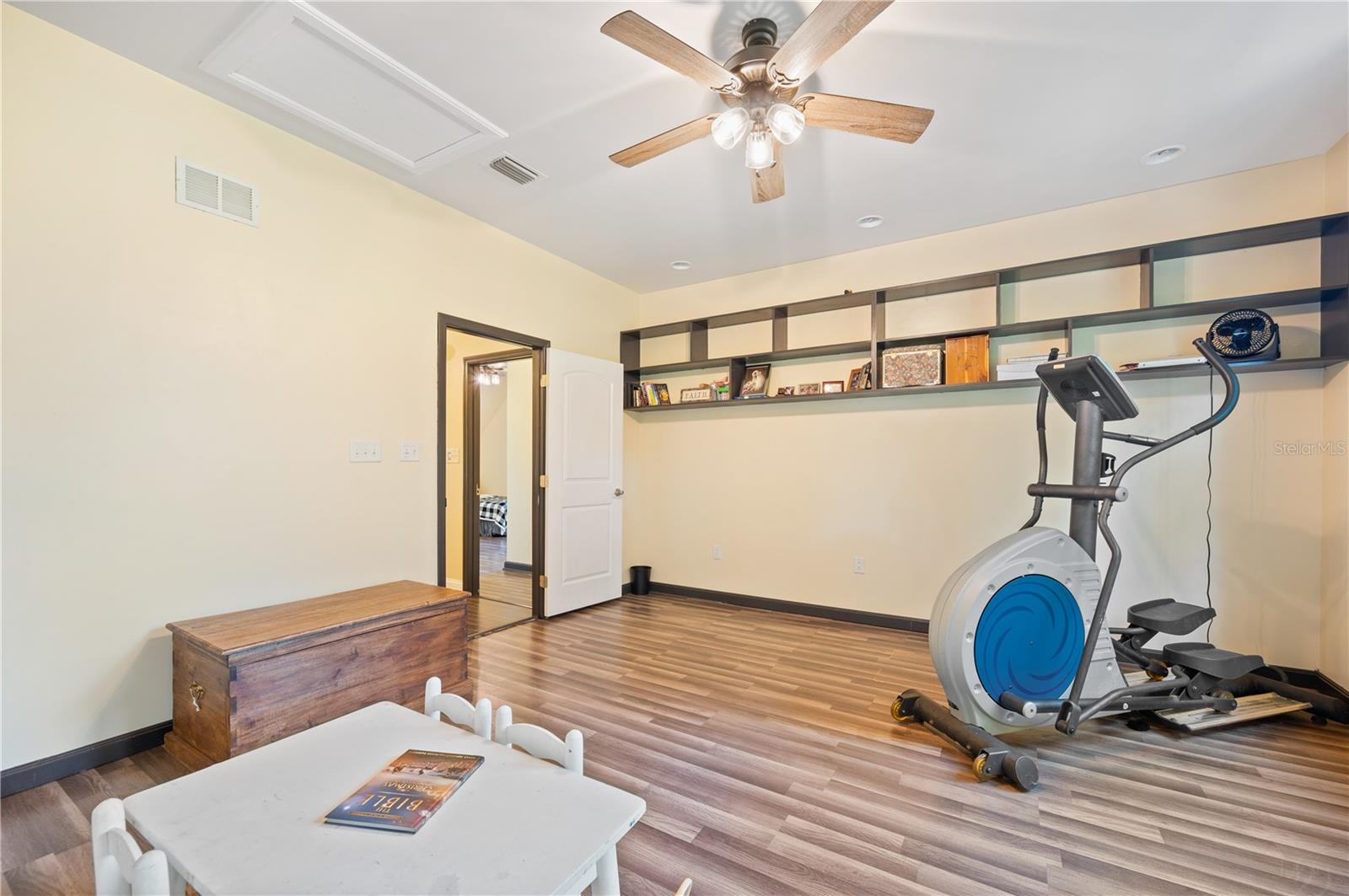 HOOKERS SUB - Residential