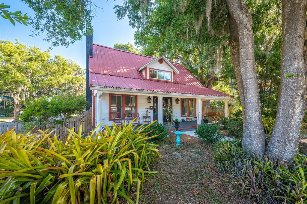 Photo of 810 E Church Street, Bartow, FL 33830 (MLS # L4960894)