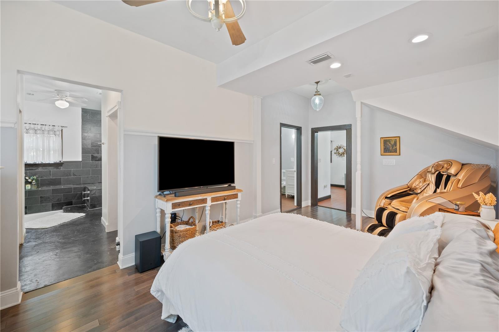 HOOKERS SUB - Residential