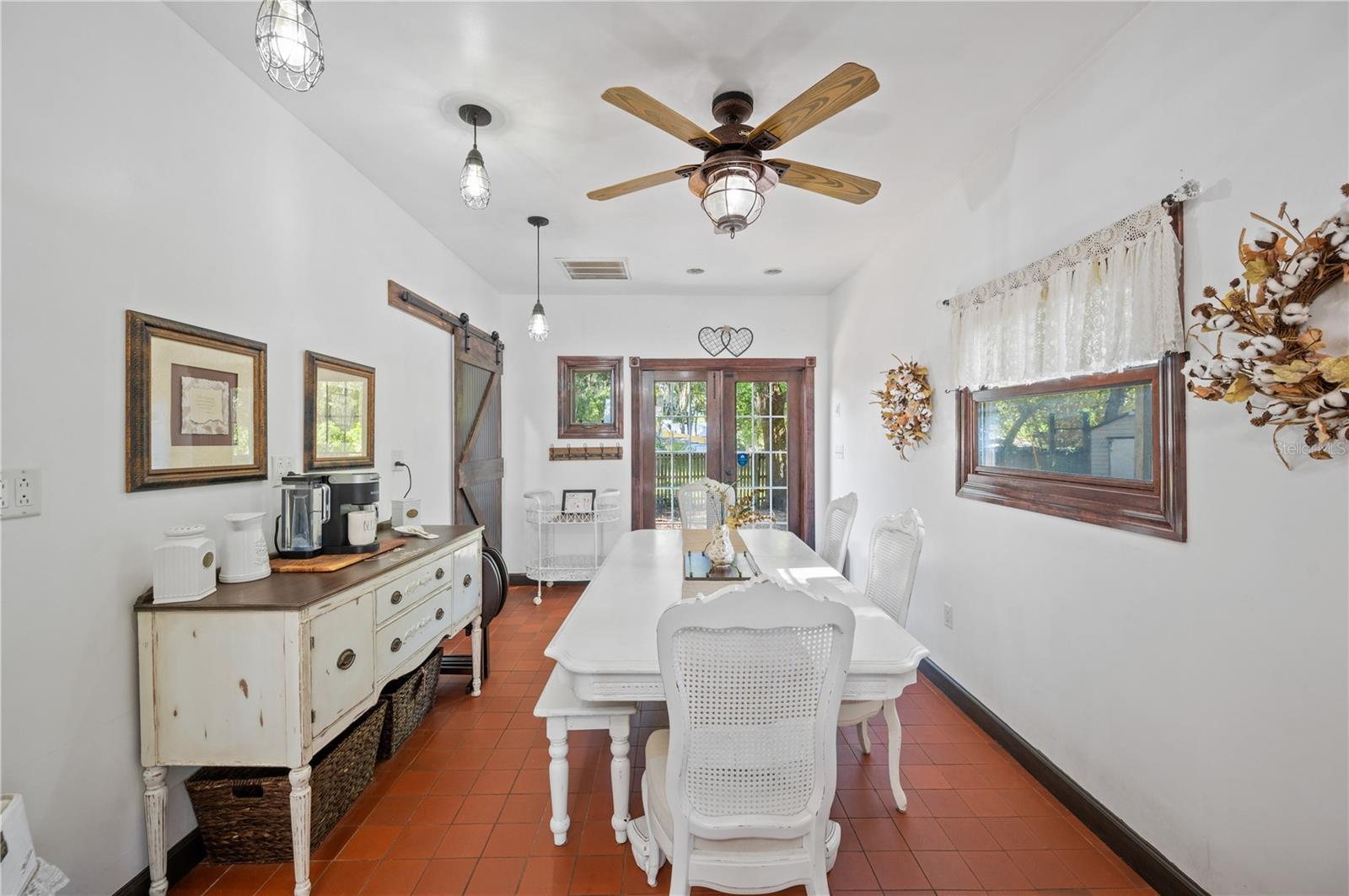 HOOKERS SUB - Residential