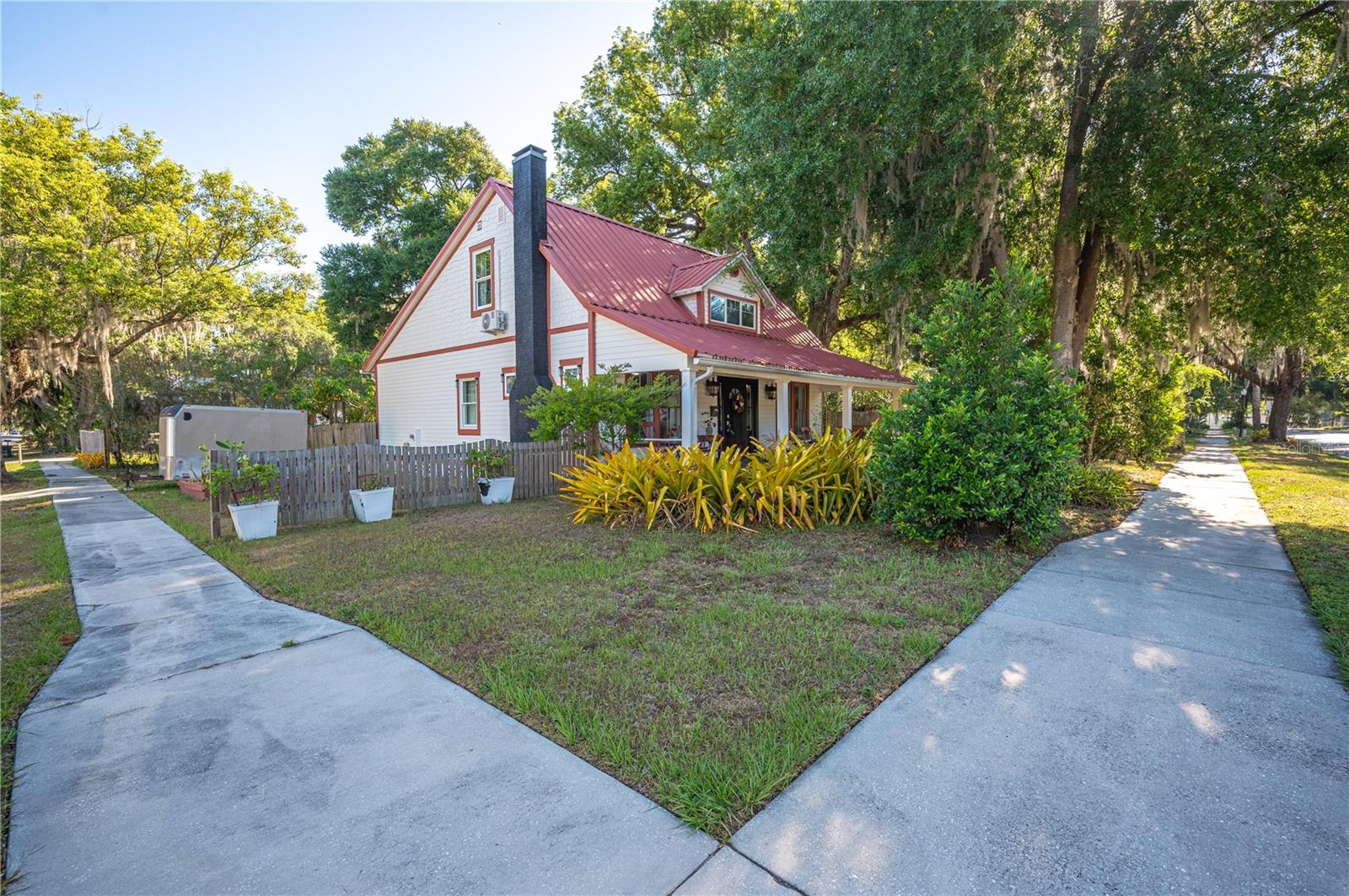 HOOKERS SUB - Residential