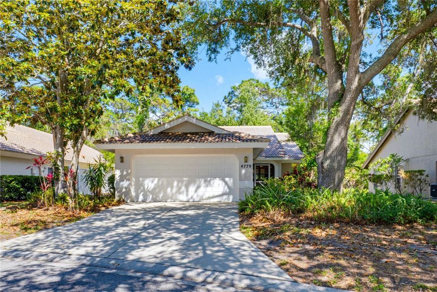 Welcome to this single family home that has been recently painted inside and out. New carpets have been installed in the 3 rooms and a deep clean has been done recently. A spacious private lanai outback is welcomed by a lovely preserve and this home is located on a cul-de-sac for maximum privacy. There are no CDD's in here and the HOA handles the roof replacement and repairs,outside painting,pressure washing,irrigation,driveway and walk repairs along with mowing, trimming and edging.There are lakes that residents can use for kayaking,fishing or just for viewing wildlife. Longwood Run public park is just down the street for enjoying tennis,pickleball,basketball or the playground.Coveniently located to UTC mall, restaurants,markets and much more.