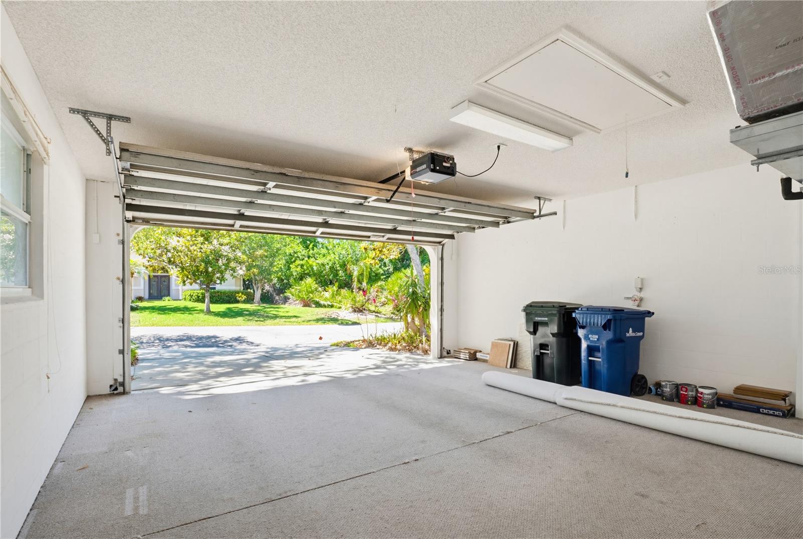 LONGWOOD VILLAS - Residential