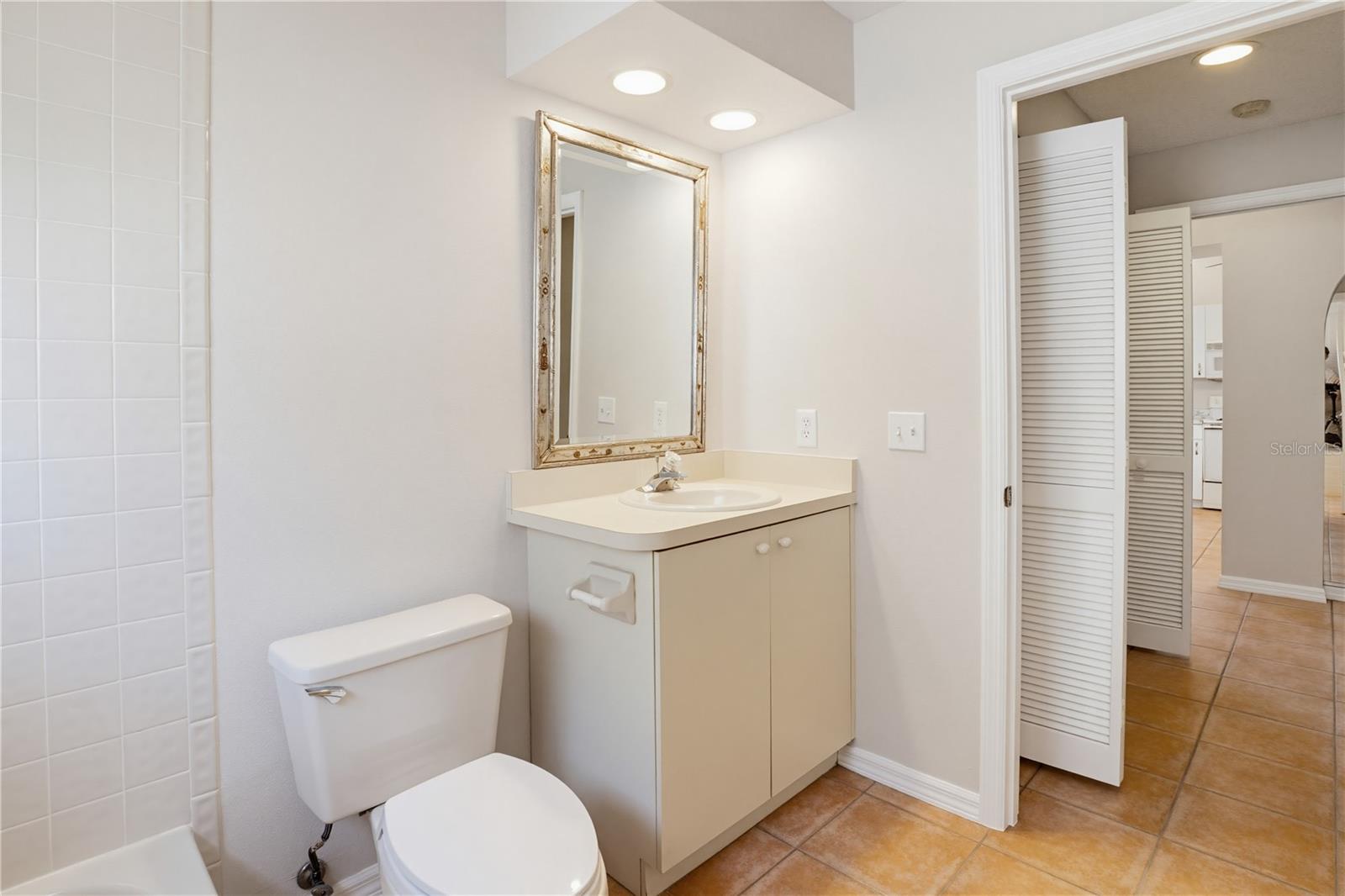 LONGWOOD VILLAS - Residential